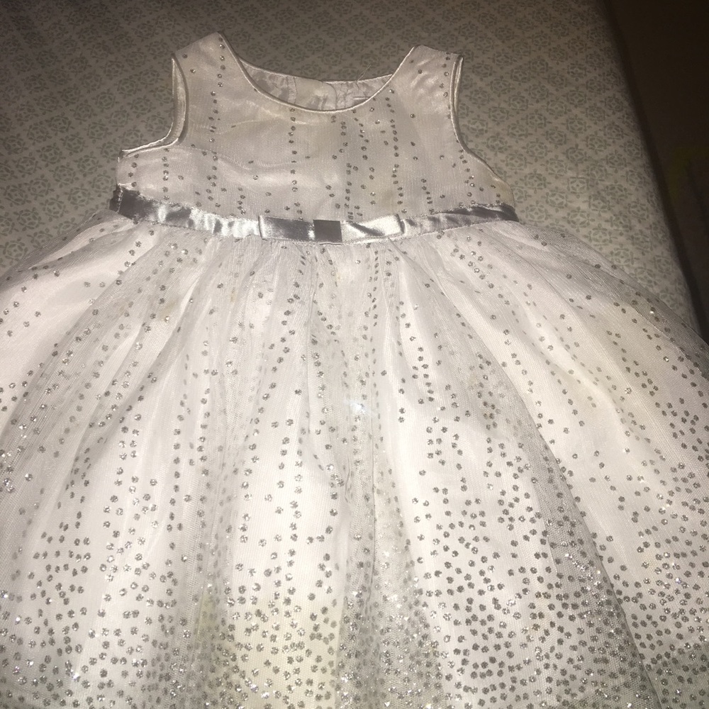 Wedding like dress for baby girls